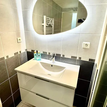 Studio Mezzanine- 10 Min Plage- Parking Gratuit Apartment *