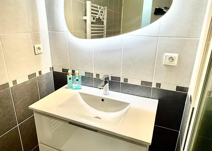 Avec Mezzanine Apartman *